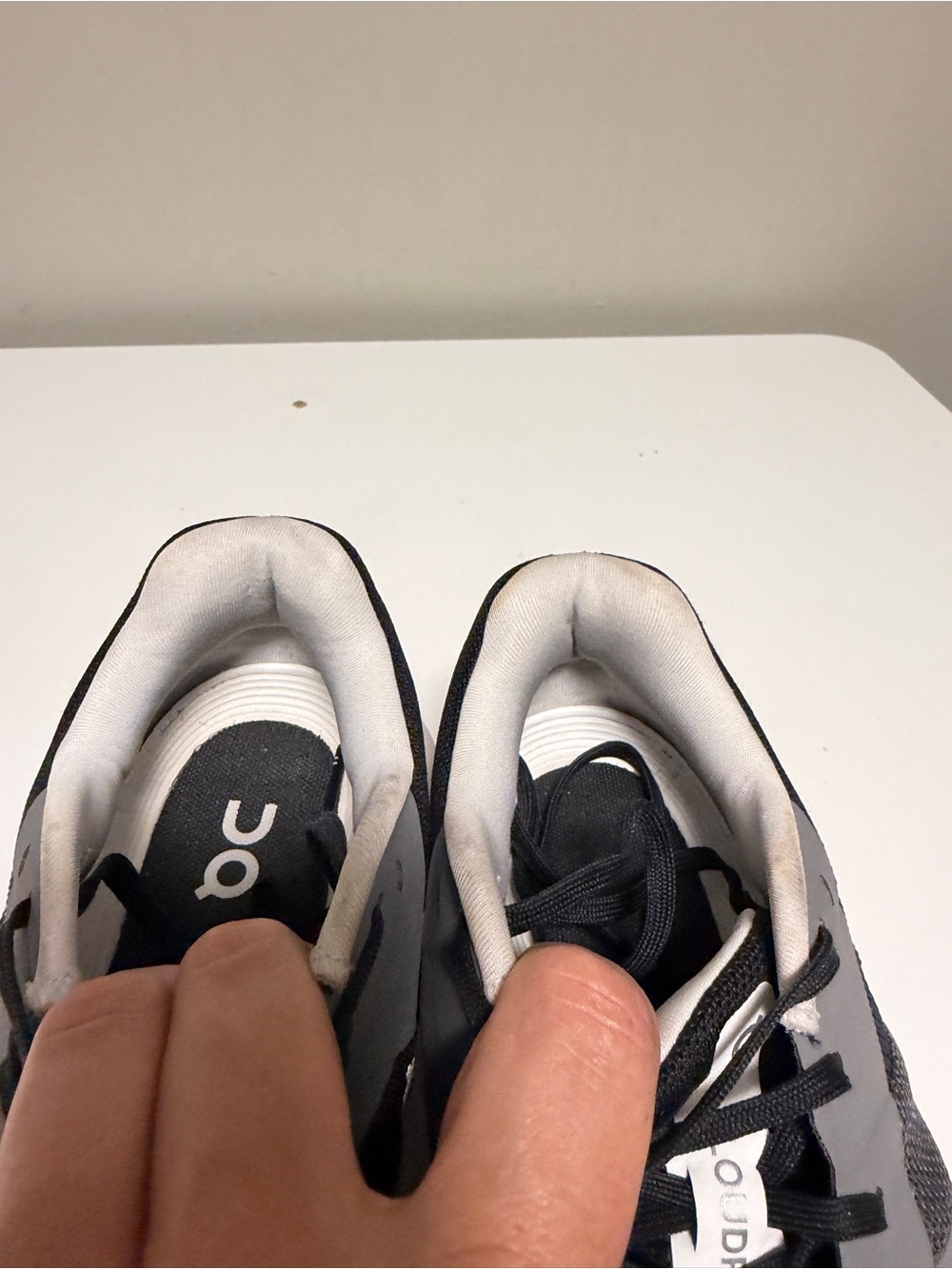 On Running Cloudrunner Eclipse Black Sneakers 46.98643 Women's US 7 UK 5 EU 38 - Picture 8 of 9